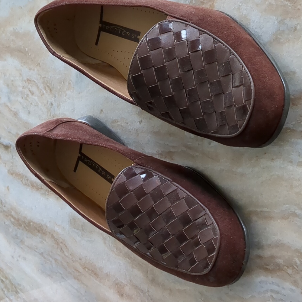 Trotters Shoes